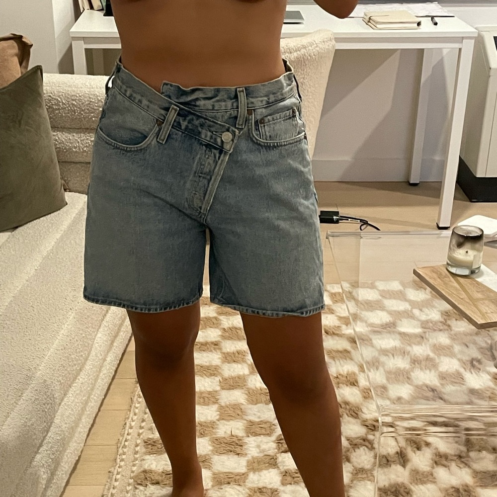 AGOLDE boyfriend style asymmetrical long shorts